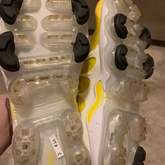 Nike Yellow and White Women's Sneakers - Picture 13 of 14